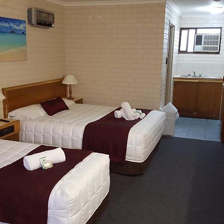 Tabourie Lake Motor Inn Номер фото